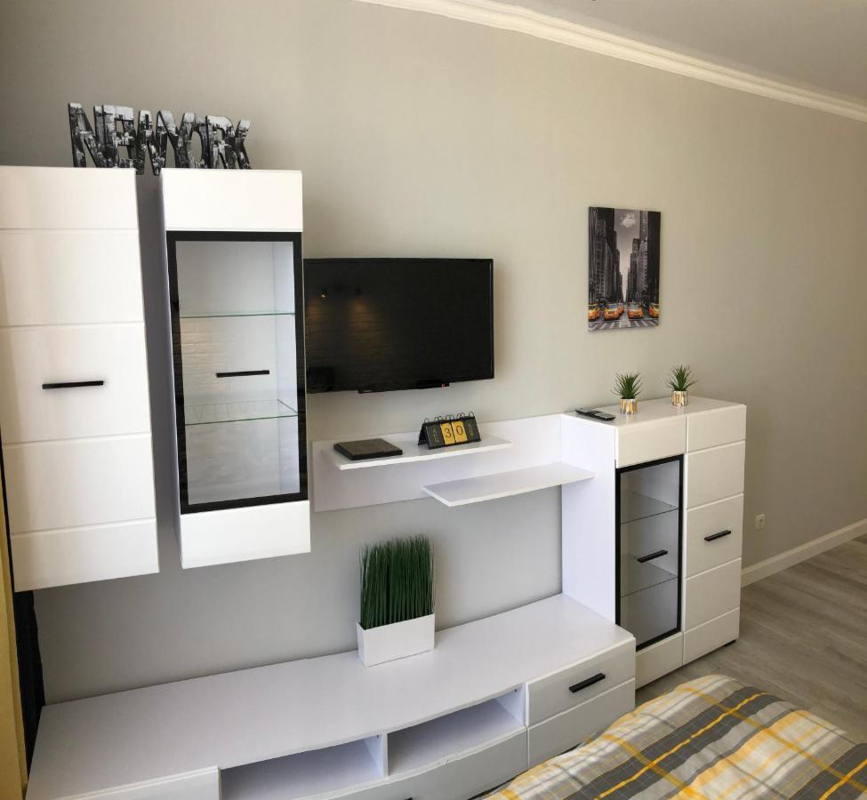 Apartment Studio New York 45 イルピン エクステリア 写真